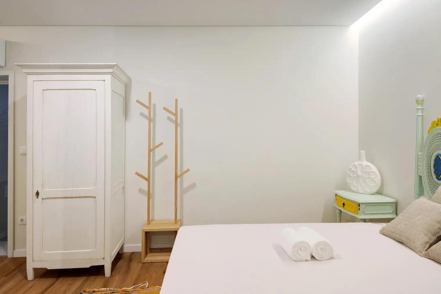 - - 2 Appartement *